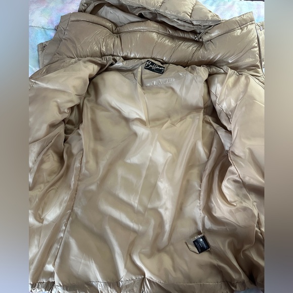 EUC Buffbunny Beige Puffer Jacket - Picture 11 of 13